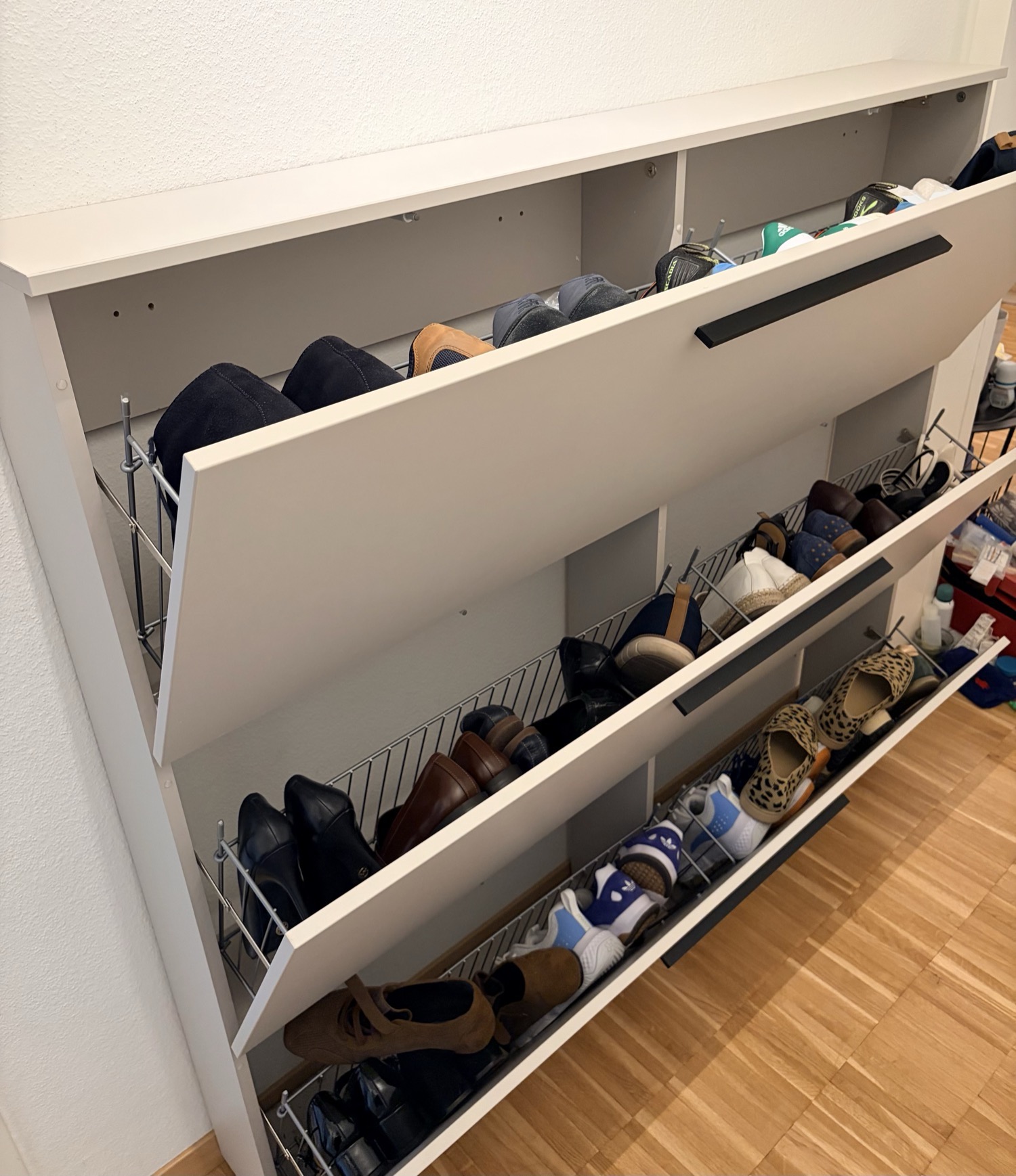 Premium shoe rack open